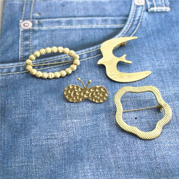 pins, brooches vintage geometry oval irregular round swallow bee brooch pins for women matte gold shirt collar jewelry accessories, Gray
pins, brooches vintage geometry oval irregular round swallow bee brooch pins for women matte gold shirt collar jewelry accessories, Gray