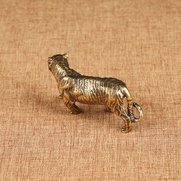 decorative objects & figurines 1pc keychain pendant chinese zodiac brass tiger decoration tea pet vintage jewelry 4*6.5cm
decorative objects & figurines 1pc keychain pendant chinese zodiac brass tiger decoration tea pet vintage jewelry 4*6.5cm