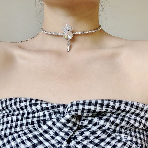 luxurious fashion design, shiny full diamond zircon collar, ele and simple, versatile personality net red necklace, Silver
luxurious fashion design, shiny full diamond zircon collar, ele and simple, versatile personality net red necklace, Silver