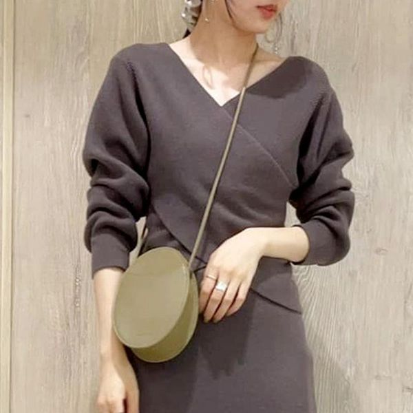 women's sweaters chic criss-cross v-neck long sleeve sweater women autumn winter soft elegant solid knitted pullovers female slim ol ju, White;black
women's sweaters chic criss-cross v-neck long sleeve sweater women autumn winter soft elegant solid knitted pullovers female slim ol ju, White;black