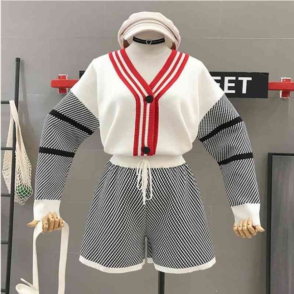 knitted shorts tracksuit women autumn fashion contrast color sweater coat and plaid two-piece set 210525, White
knitted shorts tracksuit women autumn fashion contrast color sweater coat and plaid two-piece set 210525, White