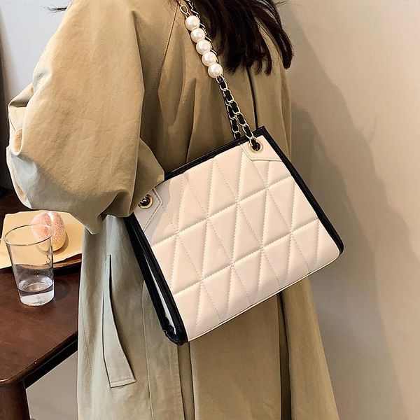 shoulder bags niche design handbags 2021 fashion chain messenger bag underarm dual-use square width: 25cm
shoulder bags niche design handbags 2021 fashion chain messenger bag underarm dual-use square width: 25cm
