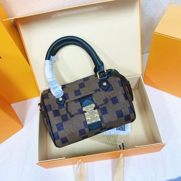 2021 ladies boston bags luxury fashion tote leather wallet classic pillow bag handbags for women purse designer handbag lcm
2021 ladies boston bags luxury fashion tote leather wallet classic pillow bag handbags for women purse designer handbag lcm