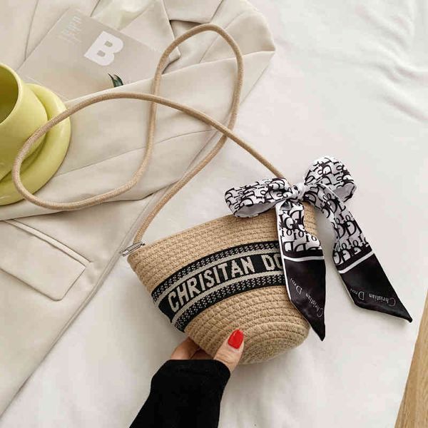 handmade straw woven women's summer bucket bag with d family vegetable basket
handmade straw woven women's summer bucket bag with d family vegetable basket