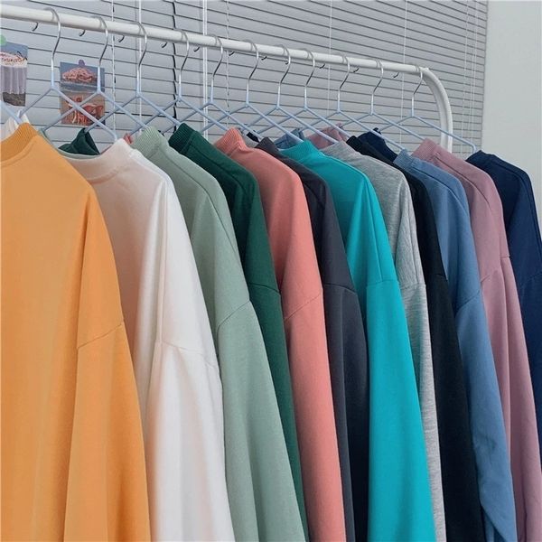 2021 fashion trend new round neck long sleeve casual loose thin solid color men's and women's same sweater, Black
2021 fashion trend new round neck long sleeve casual loose thin solid color men's and women's same sweater, Black