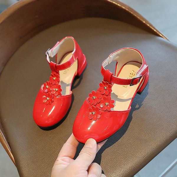 children sandals summer fashion flower girls flat beach shoes baby princess size 26-35, Black;red
children sandals summer fashion flower girls flat beach shoes baby princess size 26-35, Black;red