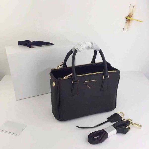 fashion imported cross grain cowhide shoulder bags trendy dign women cht pa lady tote handbags digner purse chain crossbody bag, Black;red
fashion imported cross grain cowhide shoulder bags trendy dign women cht pa lady tote handbags digner purse chain crossbody bag, Black;red