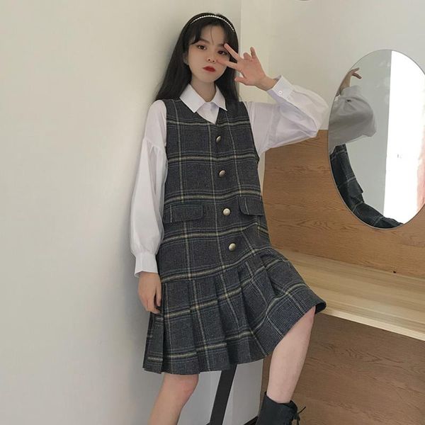 casual dresses women's dress 2021 college style spring autumn wild sleeveless loose plaid vestidos femme korean girl pleated midi, Black;gray
casual dresses women's dress 2021 college style spring autumn wild sleeveless loose plaid vestidos femme korean girl pleated midi, Black;gray