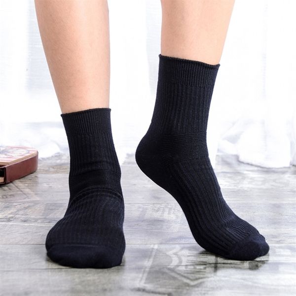 ZOF cotton and winter solid color men's business breathable and sweat absorbing cotton socks middle tube men's socks, Black
ZOF cotton and winter solid color men's business breathable and sweat absorbing cotton socks middle tube men's socks, Black