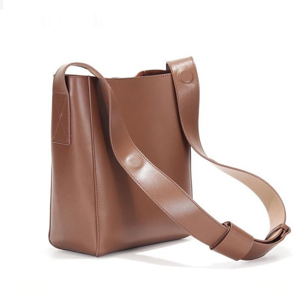 design female bag bucket cowhide single shoulder messenger portable lady bags handbags women designer duffel
design female bag bucket cowhide single shoulder messenger portable lady bags handbags women designer duffel