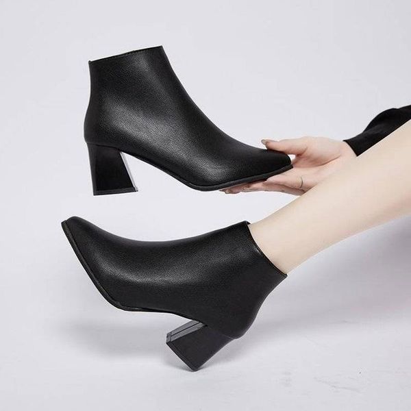 boots women's shoes autumn winter square heel ankle pointed toe high black professional 2021
boots women's shoes autumn winter square heel ankle pointed toe high black professional 2021