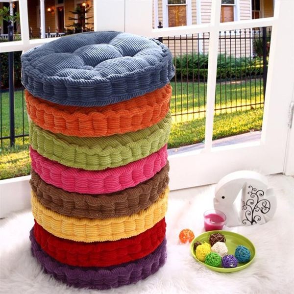cushion/decorative pillow 18"x18" round corduroy super soft polyester cotton chair cushion thickened office seat cushions mat pad 
cushion/decorative pillow 18"x18" round corduroy super soft polyester cotton chair cushion thickened office seat cushions mat pad