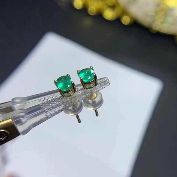 stud gemicro jewellery 100% natural emerald 18k gold earrings with gemstone size of 4x5mm and au750 stamped classic women design, Golden;silver
stud gemicro jewellery 100% natural emerald 18k gold earrings with gemstone size of 4x5mm and au750 stamped classic women design, Golden;silver