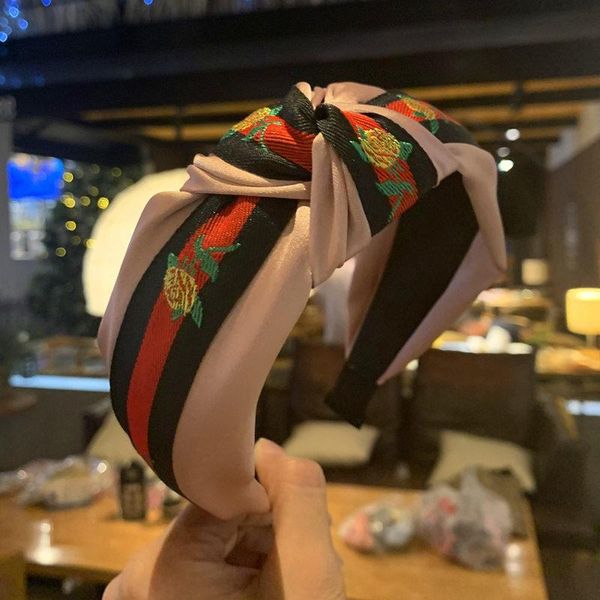 hair accessories 2021 korean style headband fabric ornaments wide-brimmed rose flower knotted hairband wash face striped headdress
hair accessories 2021 korean style headband fabric ornaments wide-brimmed rose flower knotted hairband wash face striped headdress
