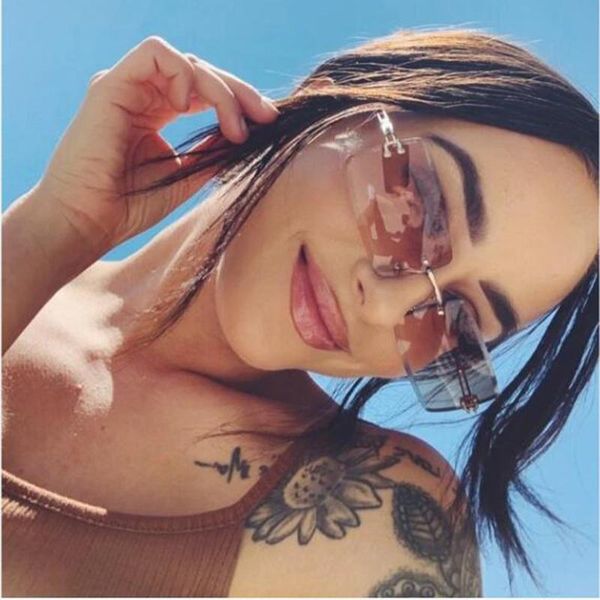 sunglasses 2021 vintage square rimless sun glasses for men metal frame decoration women silver pattern geometric eyewear uv400, White;black
sunglasses 2021 vintage square rimless sun glasses for men metal frame decoration women silver pattern geometric eyewear uv400, White;black