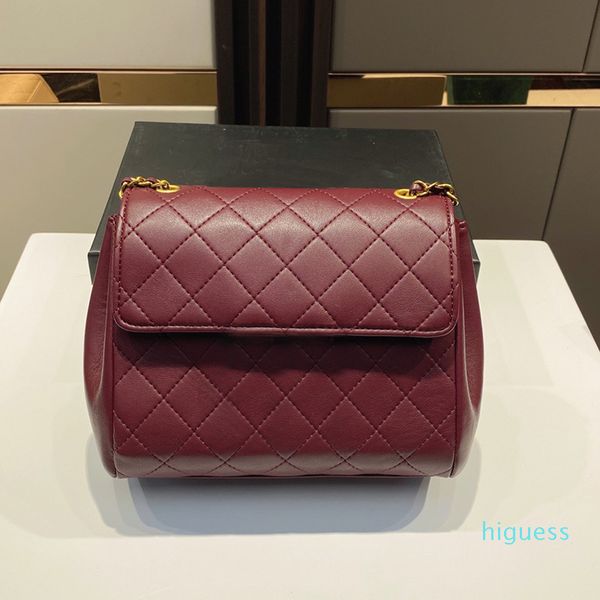 designer- women bags vintage leather classic mini flap bags gold metal hardware cosmetic purse outdoor sacoche street handbags 21*18cm
designer- women bags vintage leather classic mini flap bags gold metal hardware cosmetic purse outdoor sacoche street handbags 21*18cm