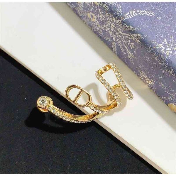70% off outlet online letter single earring women's temperament inlaid row drill ear jewelry fashion round earbone clip, Silver
70% off outlet online letter single earring women's temperament inlaid row drill ear jewelry fashion round earbone clip, Silver