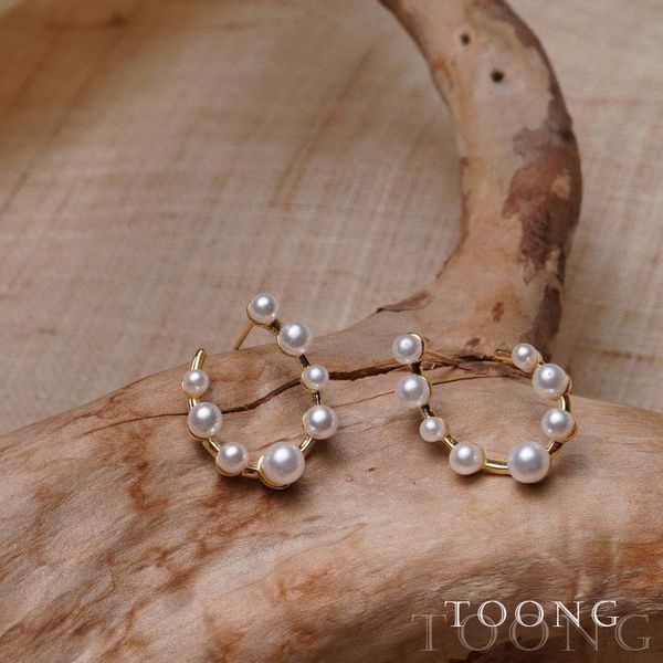 hoop & huggie lovelink trendy gold metal earrings set for women fashion geometric pearl circle drop trend of jewelry, Golden;silver
hoop & huggie lovelink trendy gold metal earrings set for women fashion geometric pearl circle drop trend of jewelry, Golden;silver