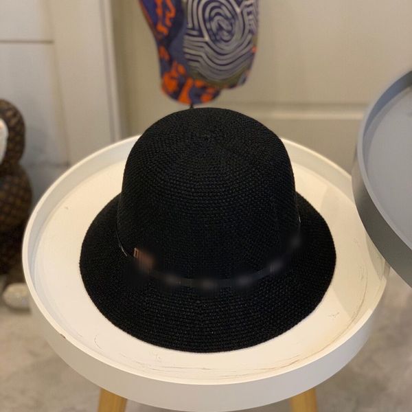 2021 women designer bucket hat letter printed summer knitted womens designers sun hats outdoor luxury sunhat, Blue;gray
2021 women designer bucket hat letter printed summer knitted womens designers sun hats outdoor luxury sunhat, Blue;gray