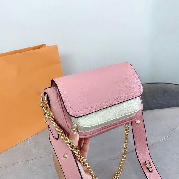design s new ins cowhide women's portable single shoulder messenger bag flap suction buckle bag
design s new ins cowhide women's portable single shoulder messenger bag flap suction buckle bag