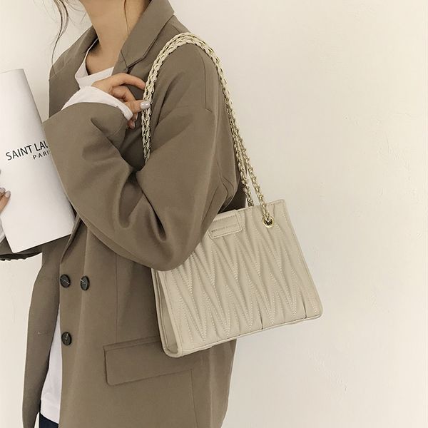 ins and versatile bag women 2021 autumn one-shoulder rhombus new trendy winter chain western simple fashion diagonal hesin
ins and versatile bag women 2021 autumn one-shoulder rhombus new trendy winter chain western simple fashion diagonal hesin
