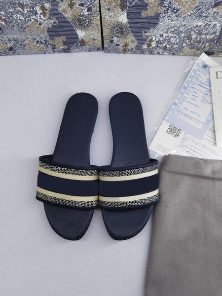womens sandals embroidery bottoms floral slippers brocade low heels leather rubber slides dazzling flowers platform luxurys designers slider, Black
womens sandals embroidery bottoms floral slippers brocade low heels leather rubber slides dazzling flowers platform luxurys designers slider, Black