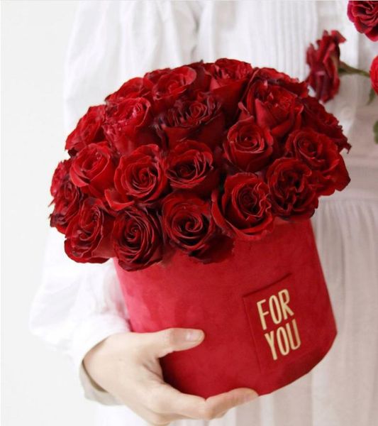 velvet round flower bucket 1pcs world cover deer skin flowerpot box high grade valentine's day wedding gift wrap
velvet round flower bucket 1pcs world cover deer skin flowerpot box high grade valentine's day wedding gift wrap