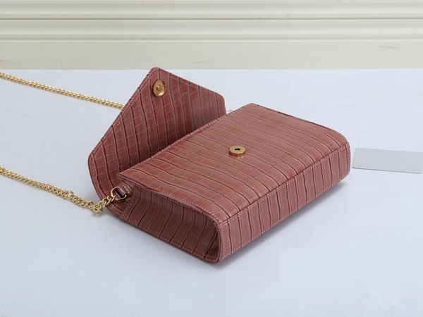 evening bags simple metal chain bag fashion messenger shoulder clutch
evening bags simple metal chain bag fashion messenger shoulder clutch