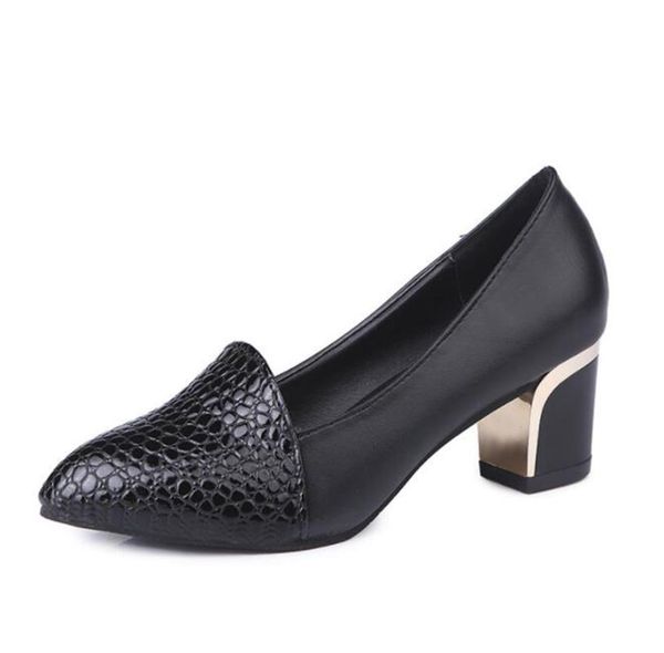 dress shoes spring and summer pointed snake pattern women's single thick heel wild black light fashion
dress shoes spring and summer pointed snake pattern women's single thick heel wild black light fashion