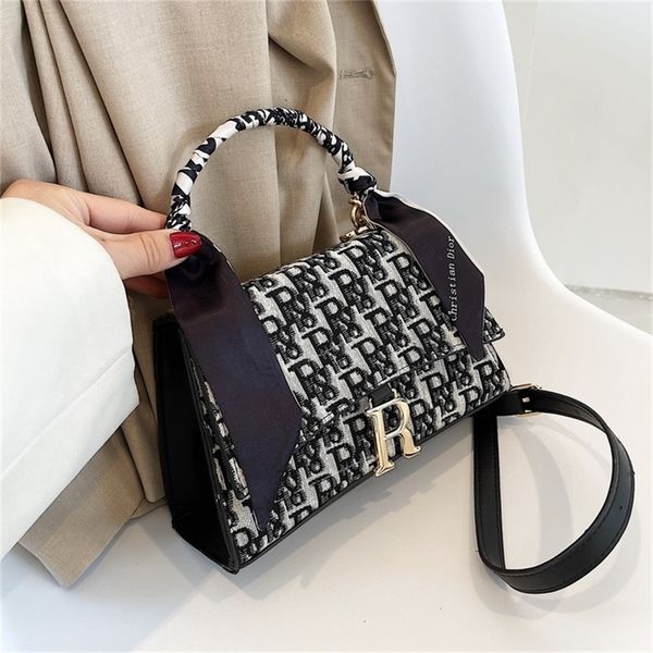 designer sale small new ins tide net red canvas embroidered single shoulder messenger bag fashionable portable small square bag female whole
designer sale small new ins tide net red canvas embroidered single shoulder messenger bag fashionable portable small square bag female whole