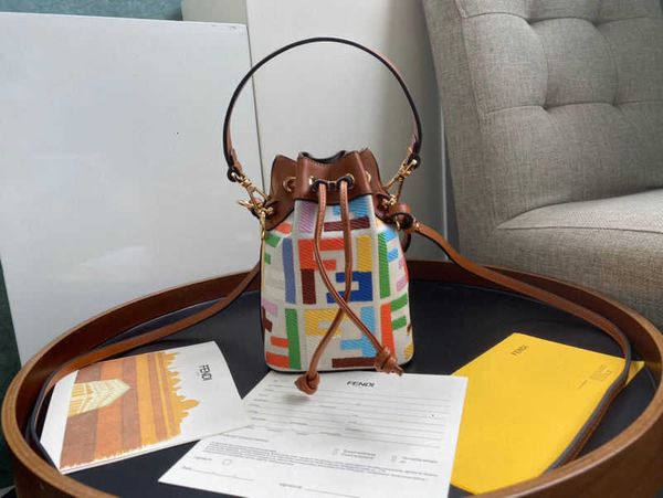 2020 new women's one-shoulder bag 7a high-end custom quality diagonal cross bag fashion trend leisure style gold metal accessories with
2020 new women's one-shoulder bag 7a high-end custom quality diagonal cross bag fashion trend leisure style gold metal accessories with