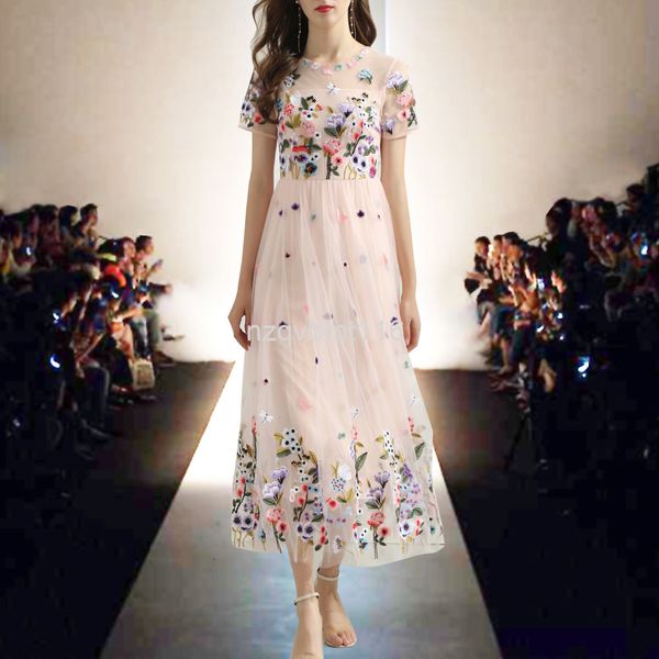 casual dresses wind spring and summer women's wear round neck short sleeve heavy industry mesh embroidery pink dress, Black;gray
casual dresses wind spring and summer women's wear round neck short sleeve heavy industry mesh embroidery pink dress, Black;gray