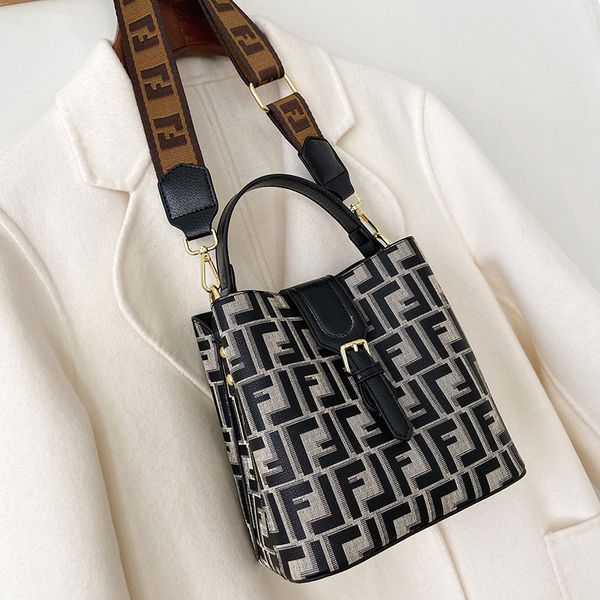 women's womenfashion print handbag luxurys popular handbag simple versatile one shoulder straddle bag bucket bagsuqv
women's womenfashion print handbag luxurys popular handbag simple versatile one shoulder straddle bag bucket bagsuqv