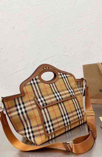 handbag b2021 wing bag portable shopping cowhide canvas color matching tot dumpling messenger female, Black;red
handbag b2021 wing bag portable shopping cowhide canvas color matching tot dumpling messenger female, Black;red
