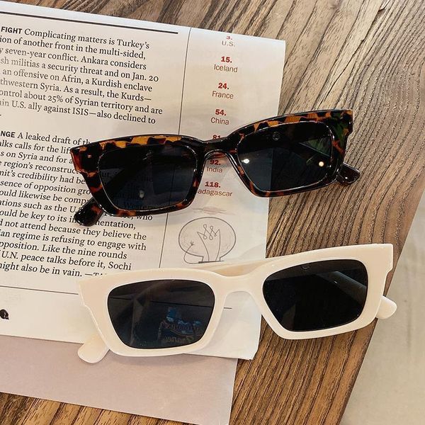 sunglasses 1pcs rectangle vintage 2021 fashion design retro sun glasses female lady eyeglass cat eye casual goggles, White;black
sunglasses 1pcs rectangle vintage 2021 fashion design retro sun glasses female lady eyeglass cat eye casual goggles, White;black