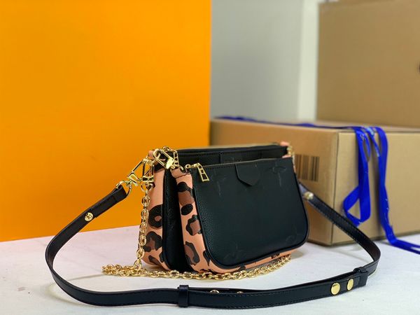 fashion quality ladies dinner bag designer luxury leather canvas round letter flower pattern single shoulder size 23-13-4.5cm m45666
fashion quality ladies dinner bag designer luxury leather canvas round letter flower pattern single shoulder size 23-13-4.5cm m45666