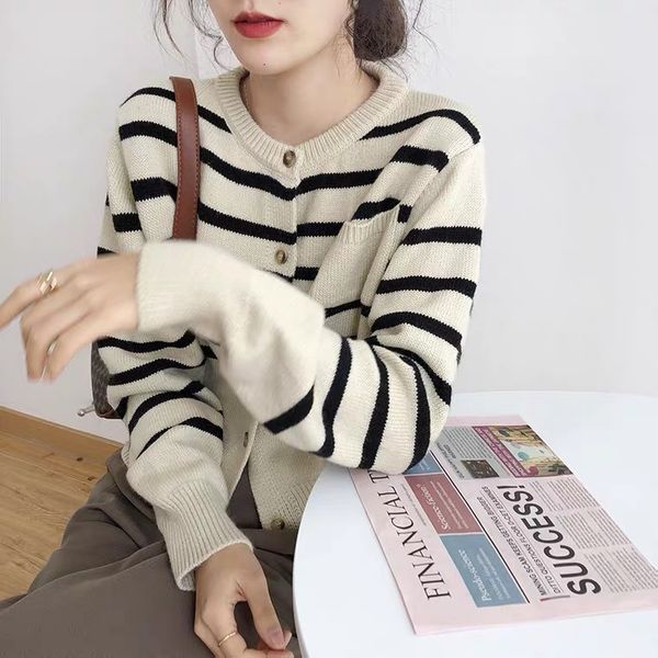 women's sweaters striped female sweater loose lazy spring style and autumn long-sleeve thickened clothes around the neck cardigan o2q7, White;black
women's sweaters striped female sweater loose lazy spring style and autumn long-sleeve thickened clothes around the neck cardigan o2q7, White;black