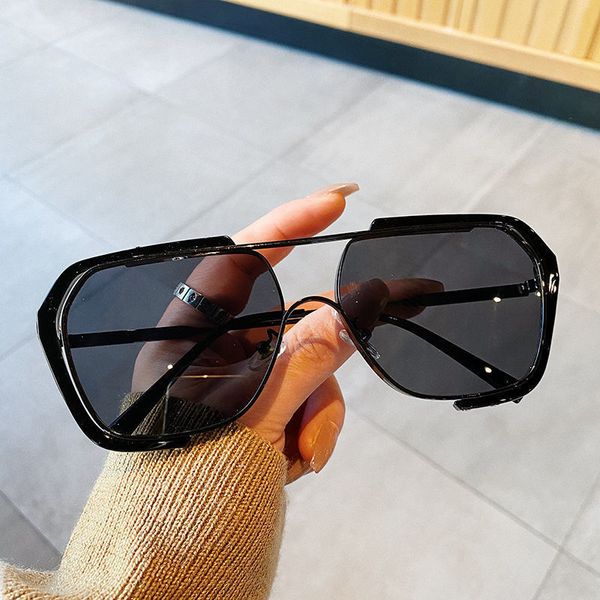 online celebrity conjoined large frame can be equipped with myopia glasses retro ins sunshade round face slim windproof sunglasses, White;black
online celebrity conjoined large frame can be equipped with myopia glasses retro ins sunshade round face slim windproof sunglasses, White;black