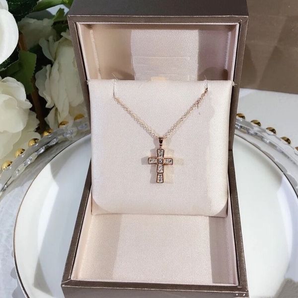 luxury jewelry necklace sterling silver inlaid cross necklace plated 18k full rose cross pendant
luxury jewelry necklace sterling silver inlaid cross necklace plated 18k full rose cross pendant