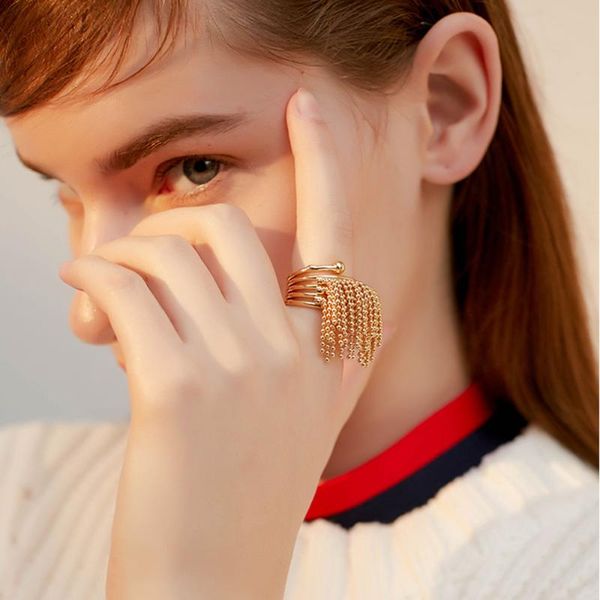 cluster rings 2021 fashion tassel multilayered wide ring for women index finger, Golden;silver
cluster rings 2021 fashion tassel multilayered wide ring for women index finger, Golden;silver