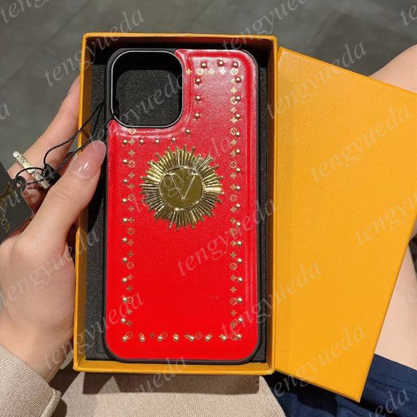 fashion designer phone cases for iphone 12 11 pro max xs xr xsma 8plus leather print pattern shield rivet tags luxury cellphone case
fashion designer phone cases for iphone 12 11 pro max xs xr xsma 8plus leather print pattern shield rivet tags luxury cellphone case
