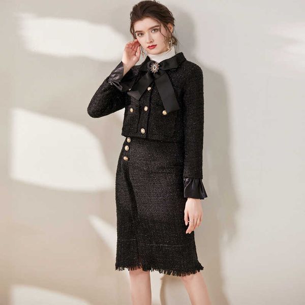 autumn winter vintage tweed two piece sets women's bow woolen short jacket coat and high waist tassel skirts suit 210529, White
autumn winter vintage tweed two piece sets women's bow woolen short jacket coat and high waist tassel skirts suit 210529, White