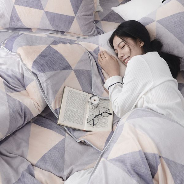 bedding versatile coral simple nordic style plush thick quilt cover warm flannel four piece milk velvet
bedding versatile coral simple nordic style plush thick quilt cover warm flannel four piece milk velvet