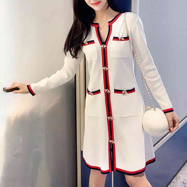 autumn elegant women runway knitted long sleeve knit office lady bees beaded white and black sweater es, Tan;black
autumn elegant women runway knitted long sleeve knit office lady bees beaded white and black sweater es, Tan;black