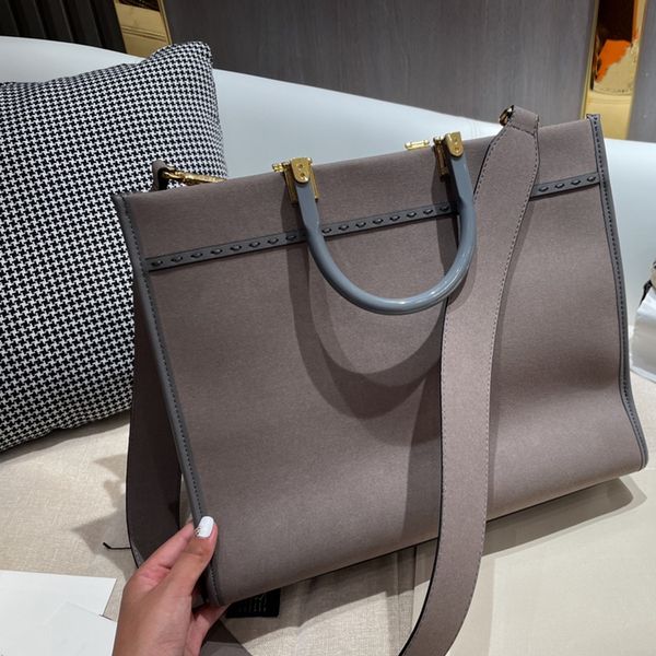 designer bag tote handbag shoulder bags ladies handbags totes crossbody genuine leather luxury different styles shopping with the original b
designer bag tote handbag shoulder bags ladies handbags totes crossbody genuine leather luxury different styles shopping with the original b