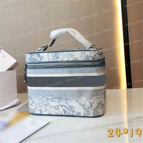 designer handbags women luxurys designers makeup bags travel pouch cosmetic cases make up shoulder bag handbag totes
designer handbags women luxurys designers makeup bags travel pouch cosmetic cases make up shoulder bag handbag totes