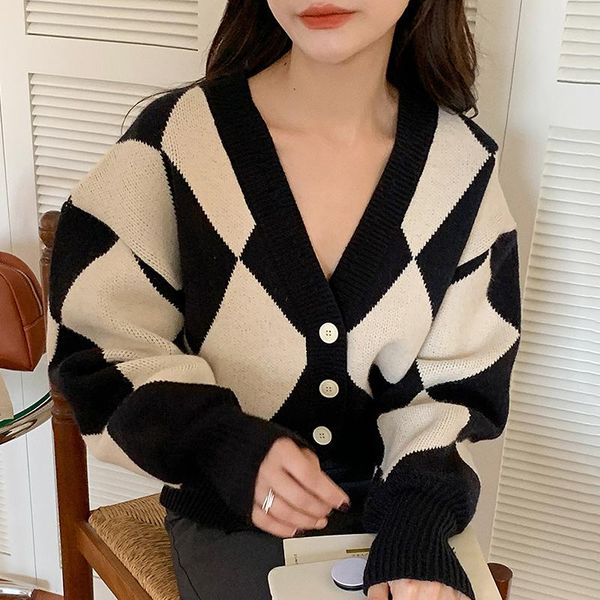 women's knits & tees cardigan sweater 2021 korean fashion retro v-neck diamond contrast color three buttons loose puff sleeve knit card, White
women's knits & tees cardigan sweater 2021 korean fashion retro v-neck diamond contrast color three buttons loose puff sleeve knit card, White
