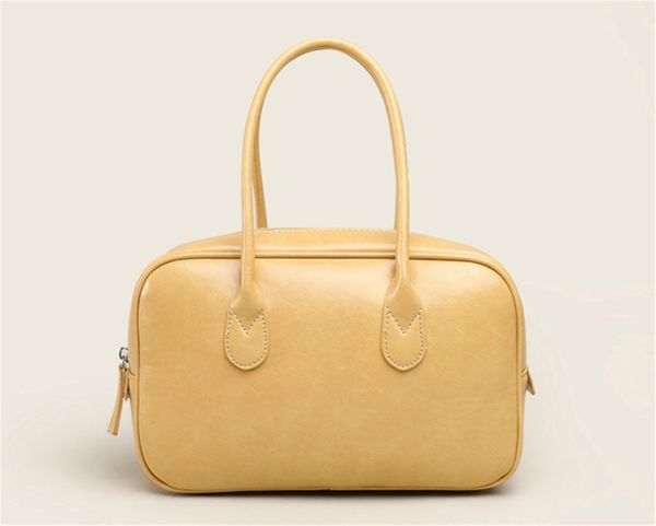 fashion casual lady large capacity square oil wax leather women bag portable women's handbag purses totes
fashion casual lady large capacity square oil wax leather women bag portable women's handbag purses totes