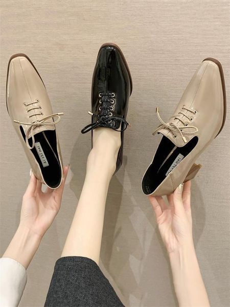 black small leather shoes 2021 fashion all-match pointed solid color high heels british style retro lace-up dress
black small leather shoes 2021 fashion all-match pointed solid color high heels british style retro lace-up dress