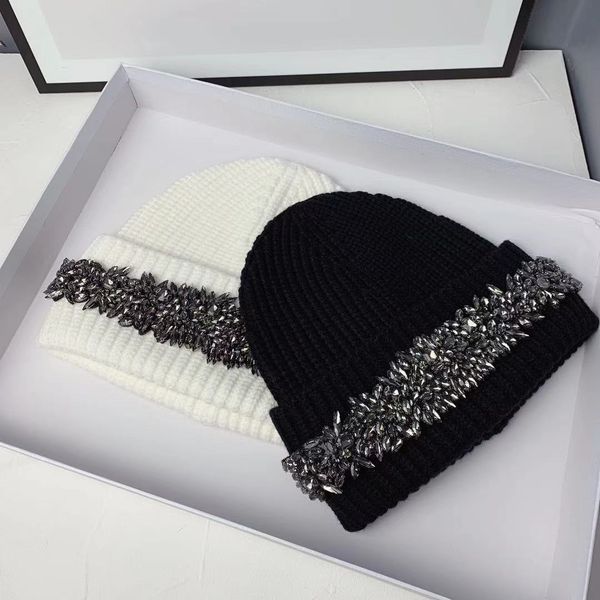 heavy industry rhinestone knitted hat women's version autumn and winter warm versatile wool ear protection wardrobe accessories, Blue;gray
heavy industry rhinestone knitted hat women's version autumn and winter warm versatile wool ear protection wardrobe accessories, Blue;gray